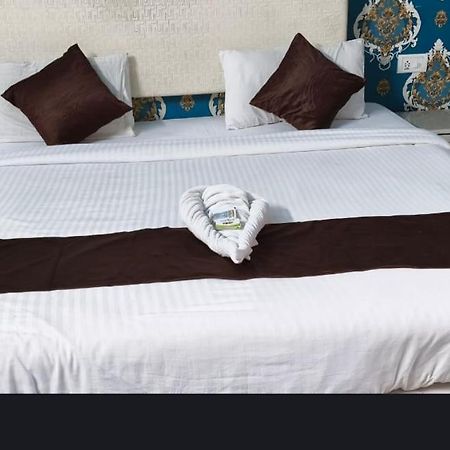 Hotel Fiesta Grand Bengaluru Zewnętrze zdjęcie
