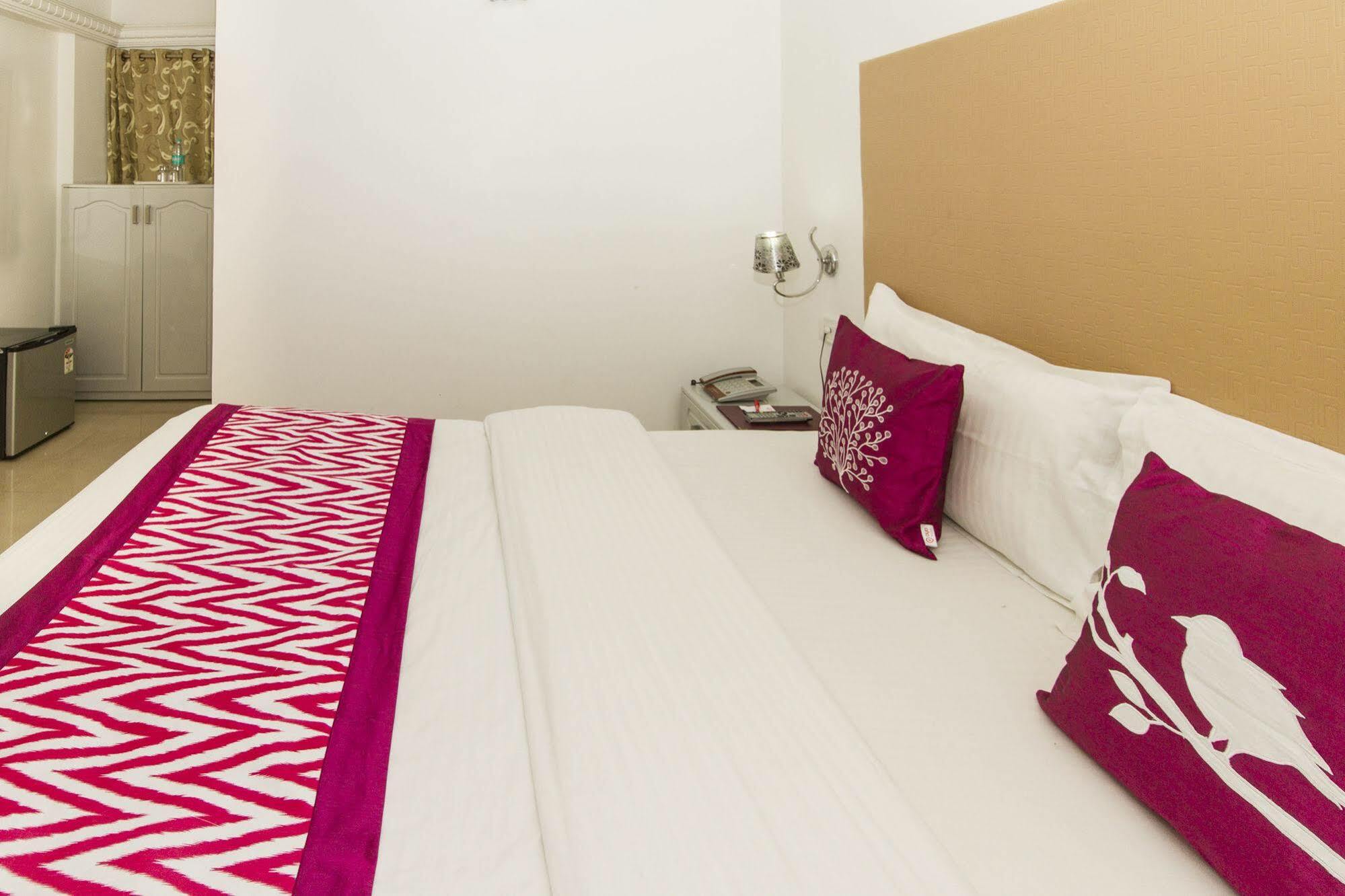 Hotel Fiesta Grand Bengaluru Zewnętrze zdjęcie